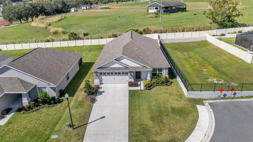 Active With Contract: $390,000 (4 beds, 2 baths, 1944 Square Feet)