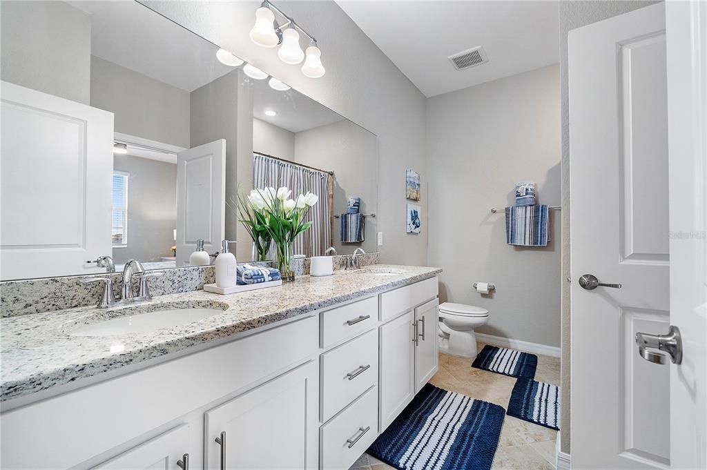 For Rent: $2,475 (3 beds, 2 baths, 1407 Square Feet)