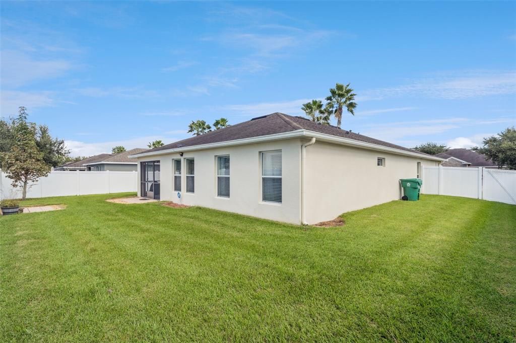 Active With Contract: $550,000 (4 beds, 3 baths, 2022 Square Feet)