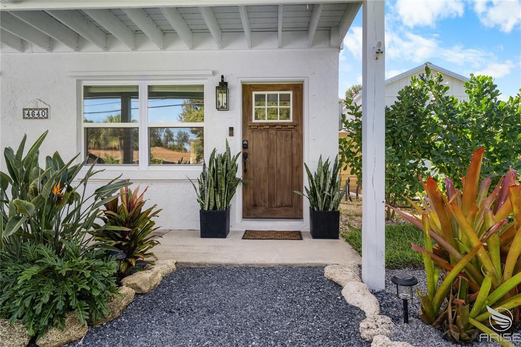 На продажу: $1,150,000 (3 спален, 2 ванн, 1664 Квадратных фут)