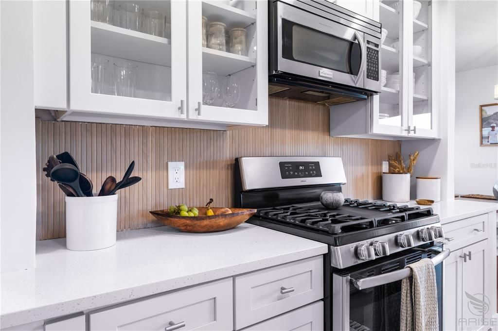 На продажу: $1,150,000 (3 спален, 2 ванн, 1664 Квадратных фут)