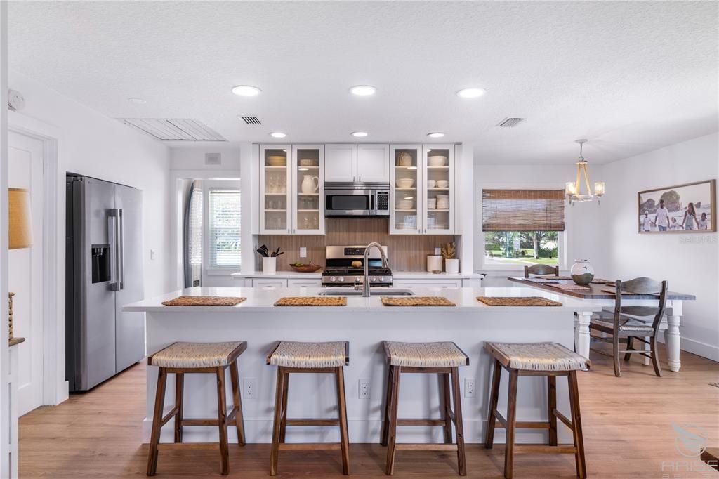 На продажу: $1,150,000 (3 спален, 2 ванн, 1664 Квадратных фут)