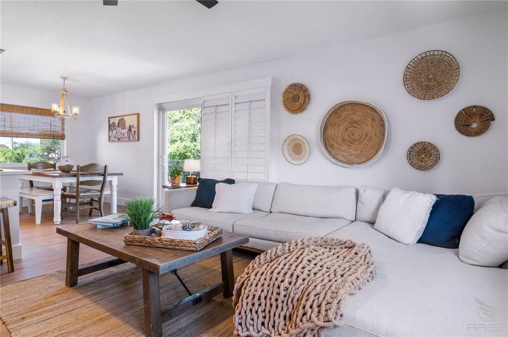 На продажу: $1,150,000 (3 спален, 2 ванн, 1664 Квадратных фут)