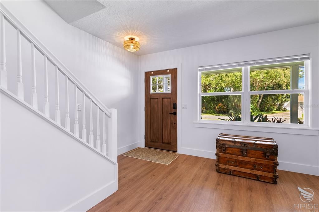 На продажу: $1,150,000 (3 спален, 2 ванн, 1664 Квадратных фут)