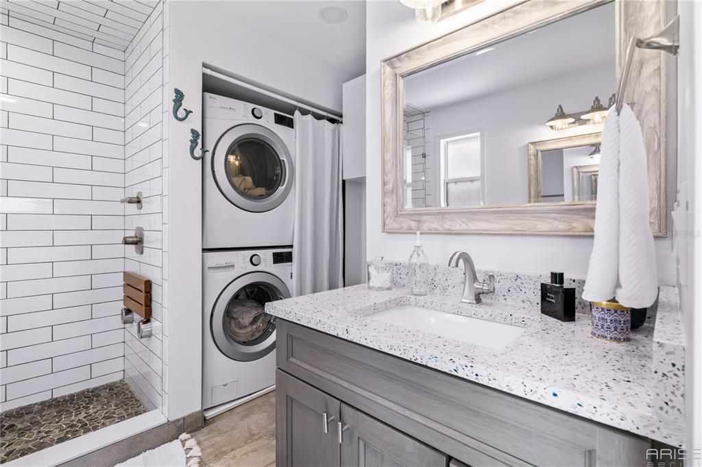 На продажу: $1,150,000 (3 спален, 2 ванн, 1664 Квадратных фут)