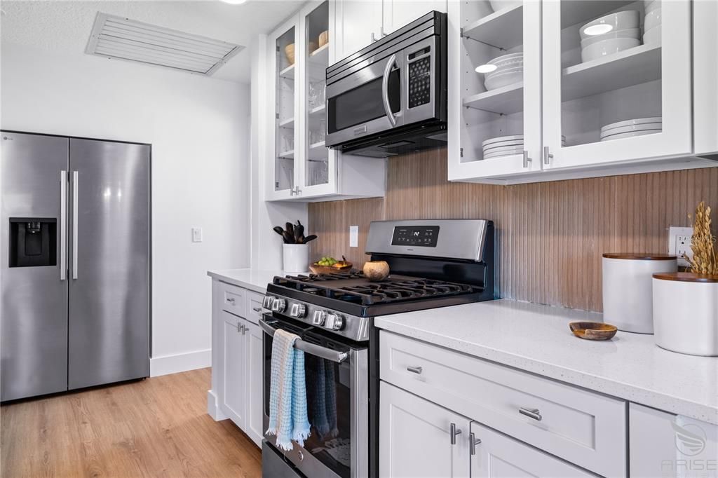 На продажу: $1,150,000 (3 спален, 2 ванн, 1664 Квадратных фут)