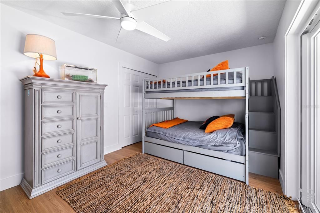 На продажу: $1,150,000 (3 спален, 2 ванн, 1664 Квадратных фут)