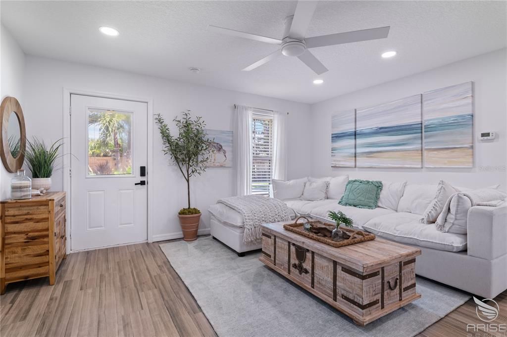 На продажу: $1,150,000 (3 спален, 2 ванн, 1664 Квадратных фут)