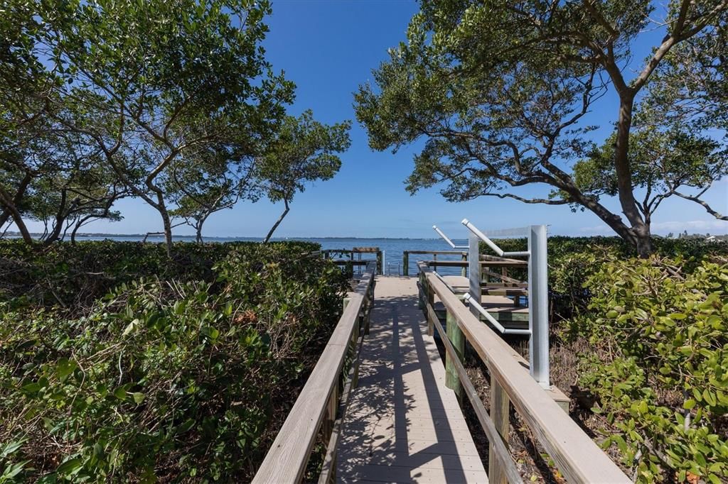 For Sale: $695,000 (2 beds, 2 baths, 1650 Square Feet)