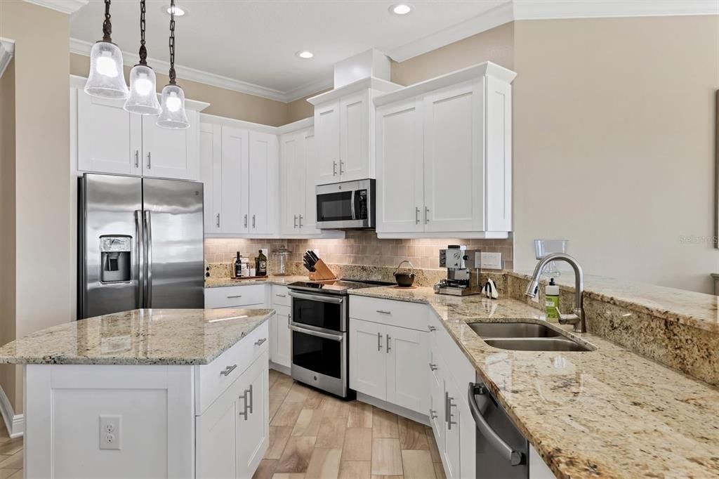 For Sale: $695,000 (2 beds, 2 baths, 1650 Square Feet)