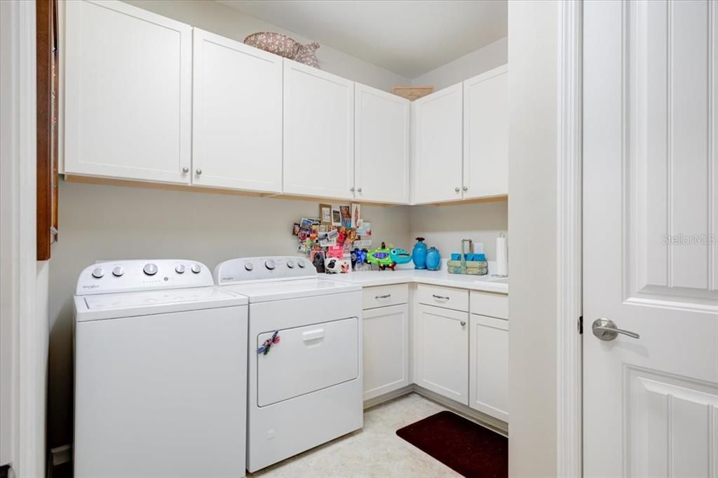 待售: $678,000 (2 贝兹, 2 浴室, 1894 平方英尺)