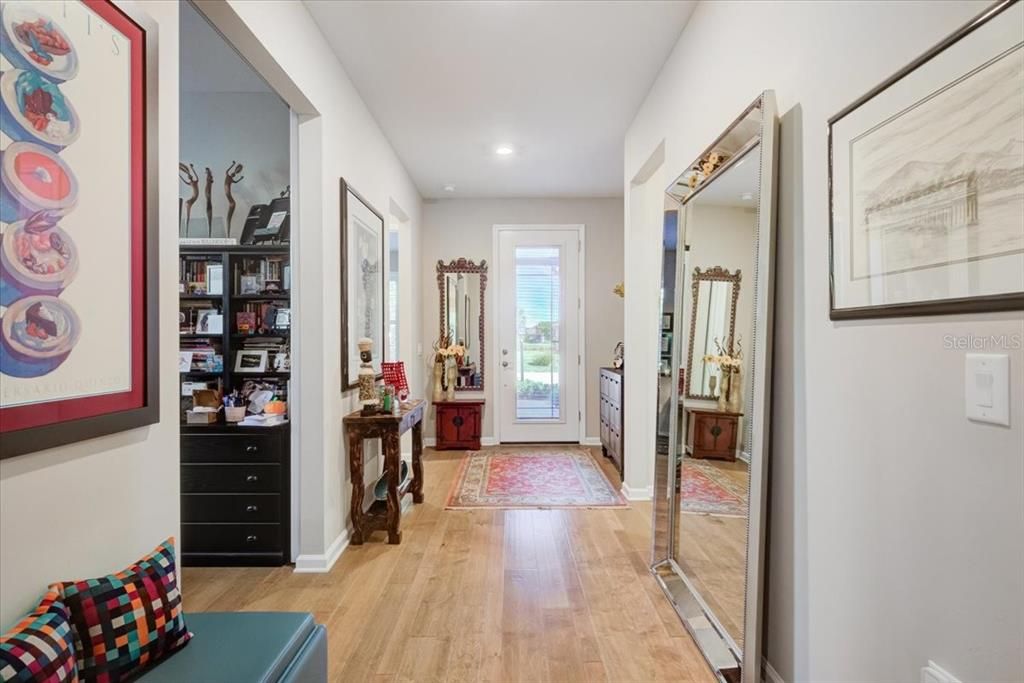 待售: $678,000 (2 贝兹, 2 浴室, 1894 平方英尺)