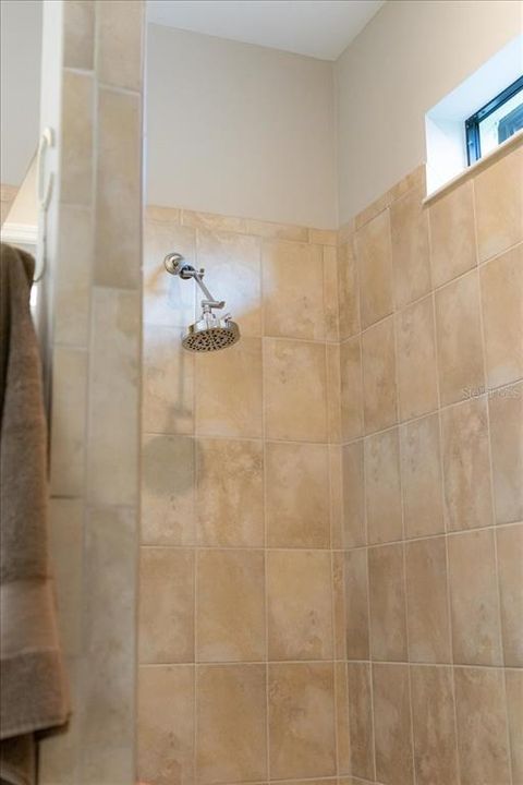 待售: $678,000 (2 贝兹, 2 浴室, 1894 平方英尺)