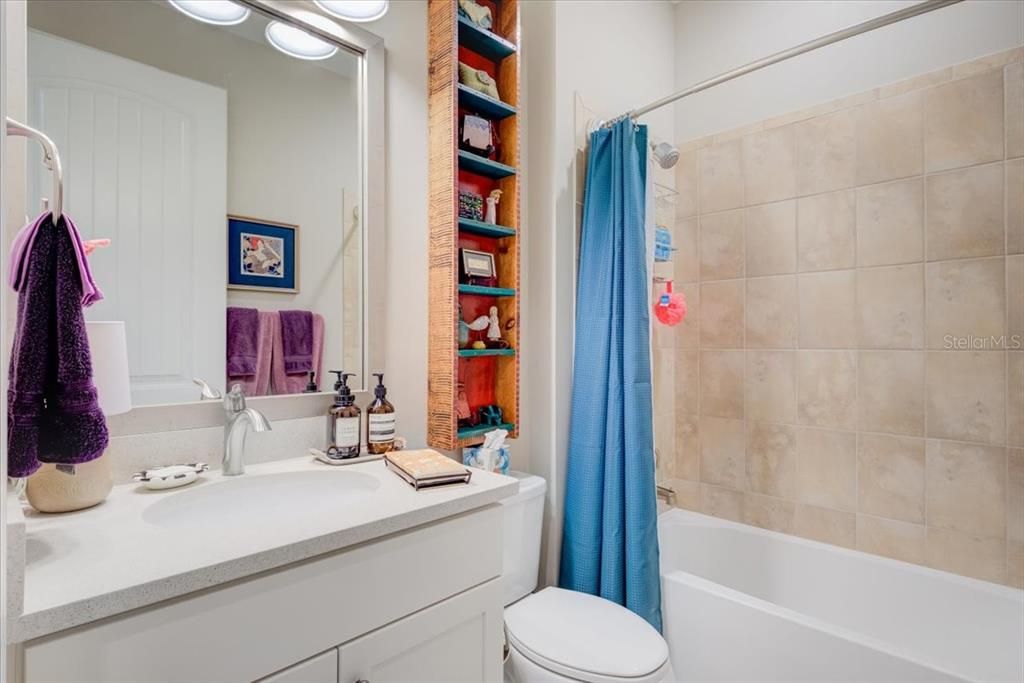 待售: $678,000 (2 贝兹, 2 浴室, 1894 平方英尺)