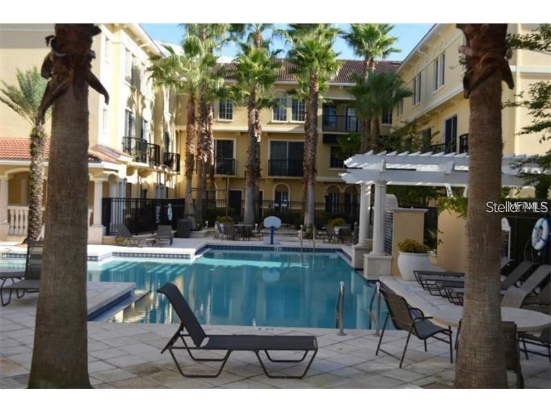 For Rent: $2,395 (2 beds, 2 baths, 1349 Square Feet)