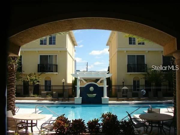 For Rent: $2,395 (2 beds, 2 baths, 1349 Square Feet)