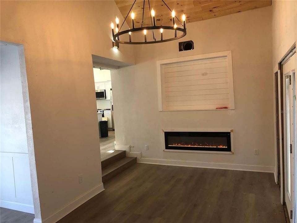 На продажу: $429,900 (3 спален, 2 ванн, 2122 Квадратных фут)