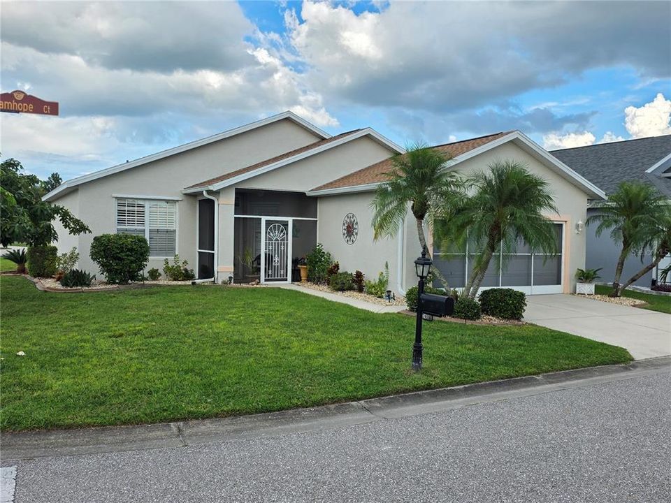 Recently Rented: $2,200 (3 beds, 2 baths, 1269 Square Feet)