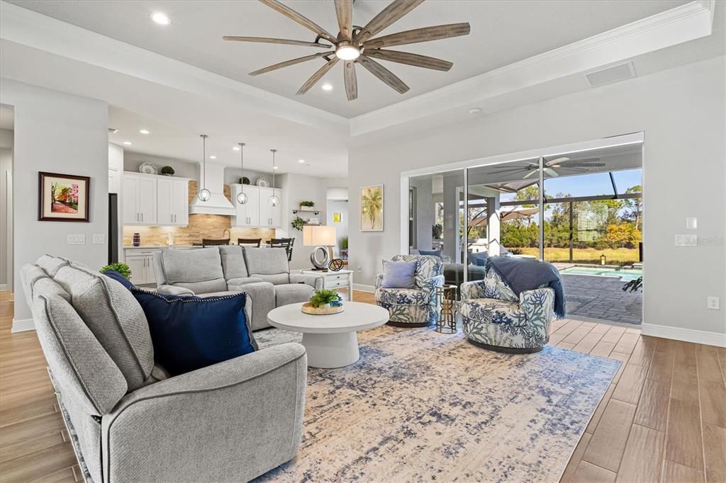 For Sale: $899,000 (3 beds, 3 baths, 2563 Square Feet)