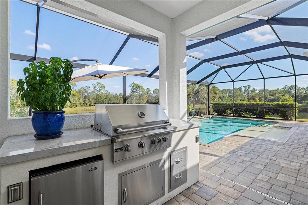 For Sale: $899,000 (3 beds, 3 baths, 2563 Square Feet)