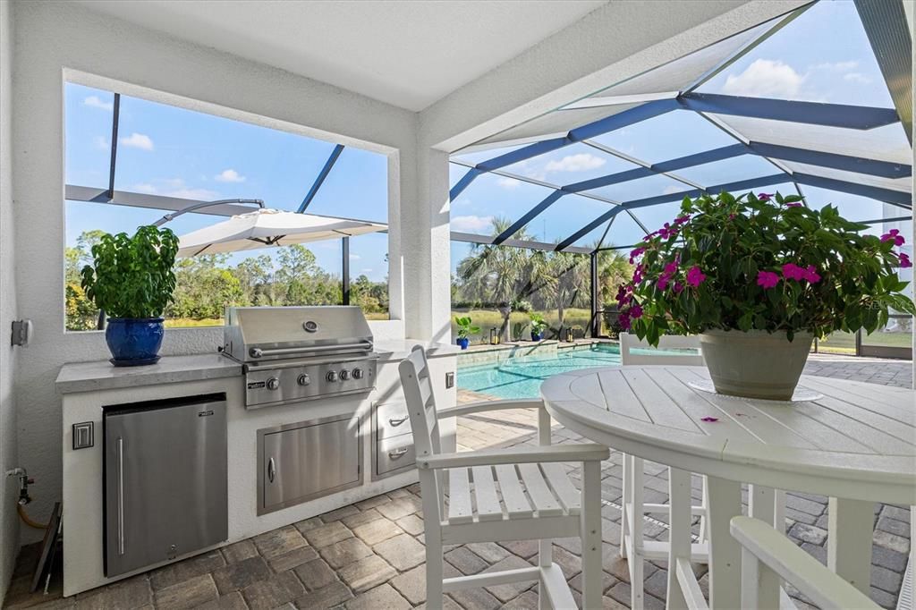 For Sale: $899,000 (3 beds, 3 baths, 2563 Square Feet)