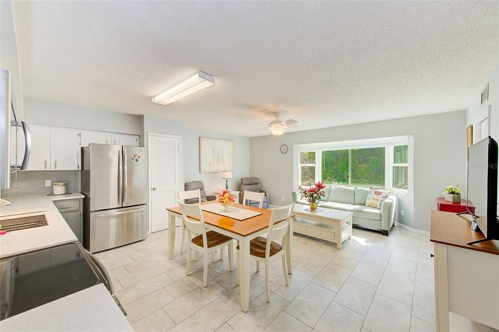 For Sale: $265,000 (2 beds, 2 baths, 1725 Square Feet)