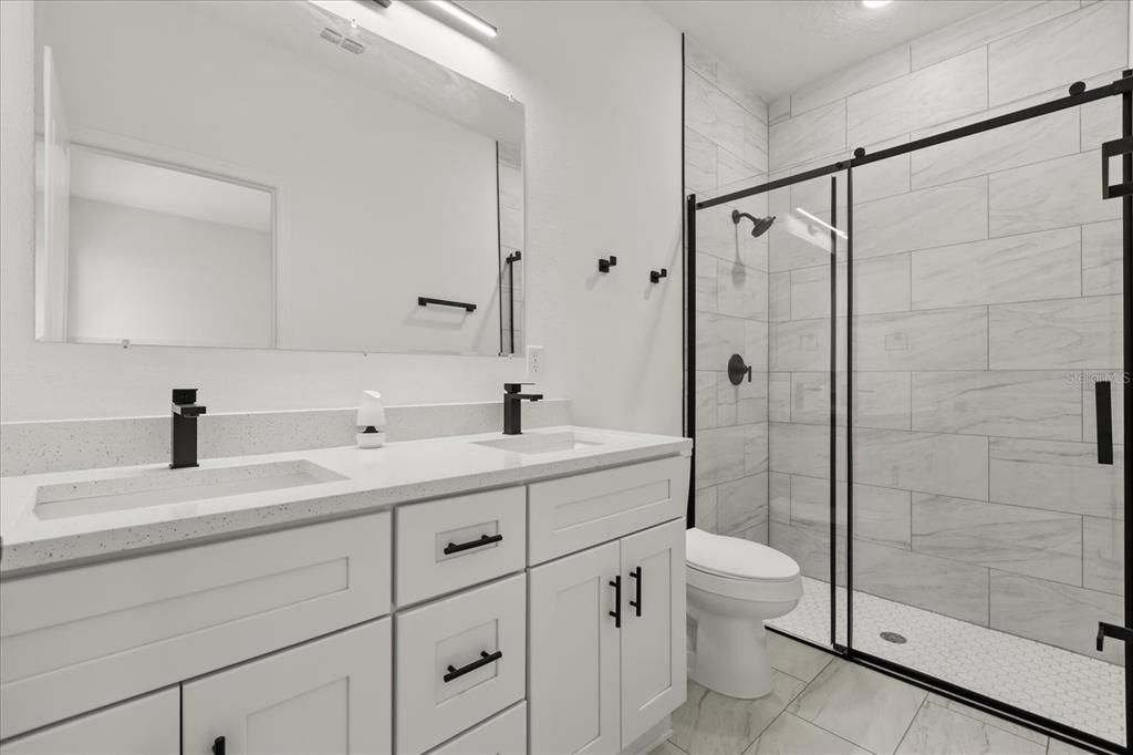 For Sale: $294,999 (4 beds, 2 baths, 1661 Square Feet)