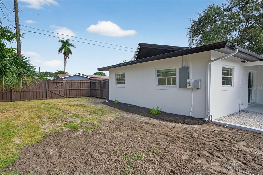 Active With Contract: $599,000 (3 beds, 2 baths, 1558 Square Feet)