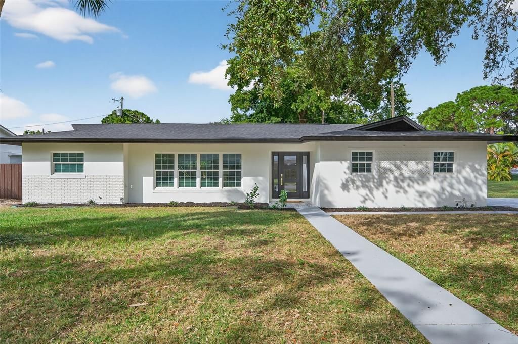 Active With Contract: $599,000 (3 beds, 2 baths, 1558 Square Feet)