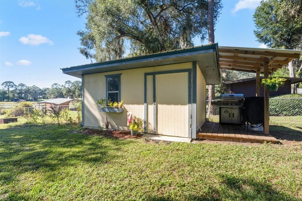 For Sale: $299,000 (3 beds, 1 baths, 1331 Square Feet)