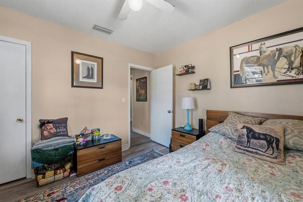 For Sale: $299,000 (3 beds, 1 baths, 1331 Square Feet)