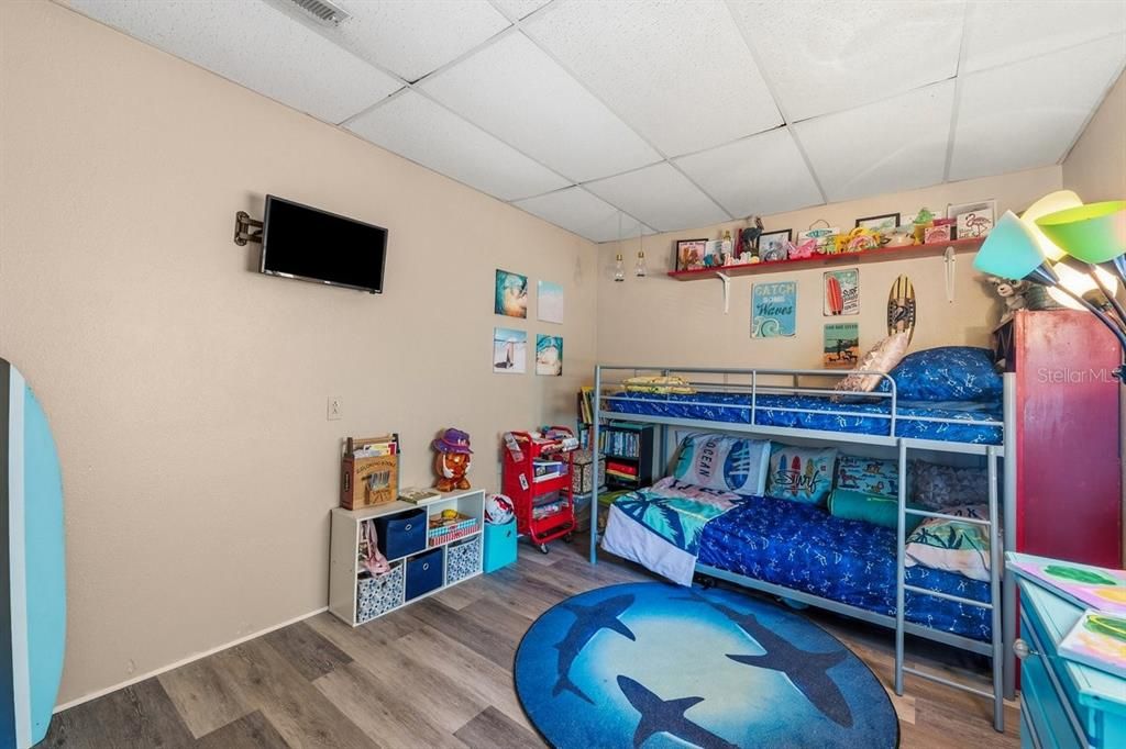 For Sale: $299,000 (3 beds, 1 baths, 1331 Square Feet)