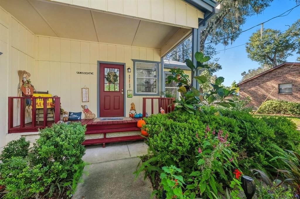 For Sale: $299,000 (3 beds, 1 baths, 1331 Square Feet)