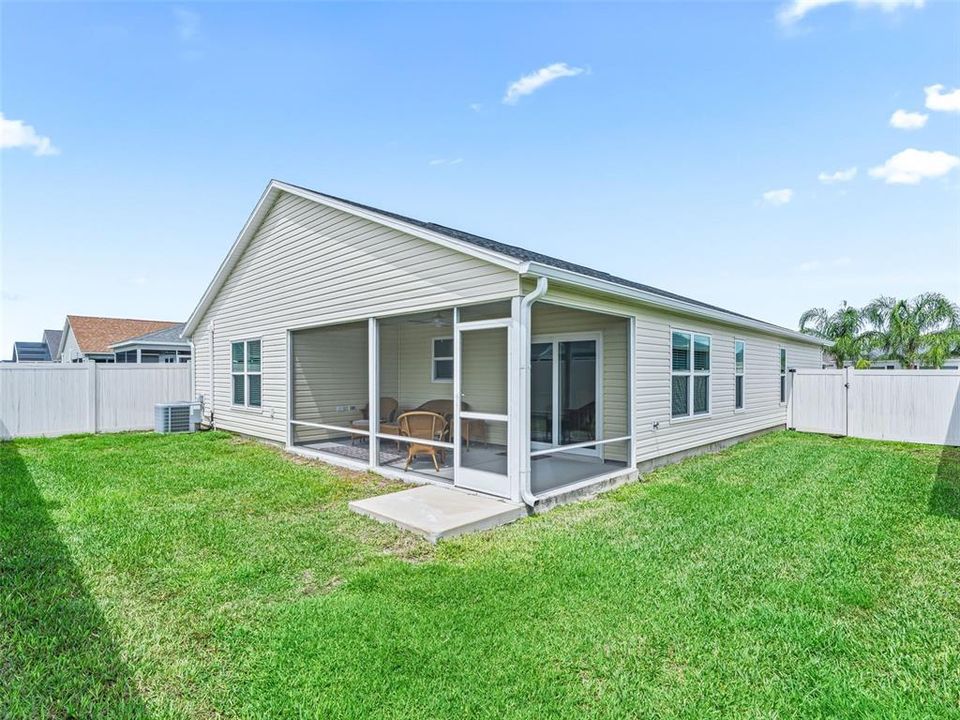 For Rent: $3,150 (3 beds, 2 baths, 1496 Square Feet)