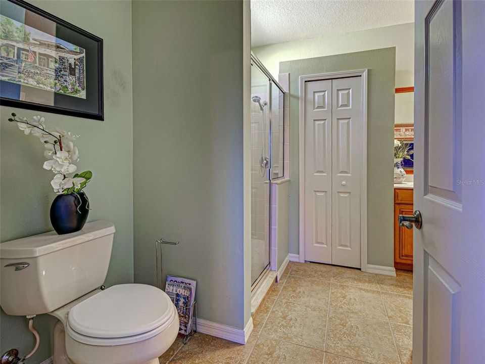 For Sale: $489,000 (2 beds, 2 baths, 1916 Square Feet)