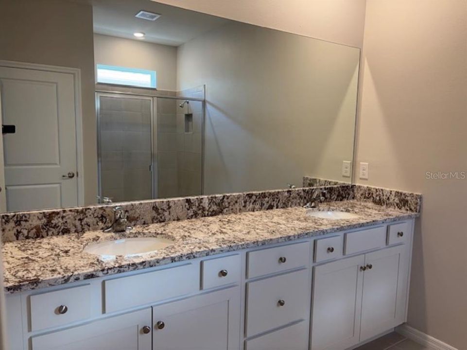 For Sale: $319,990 (4 beds, 2 baths, 2034 Square Feet)