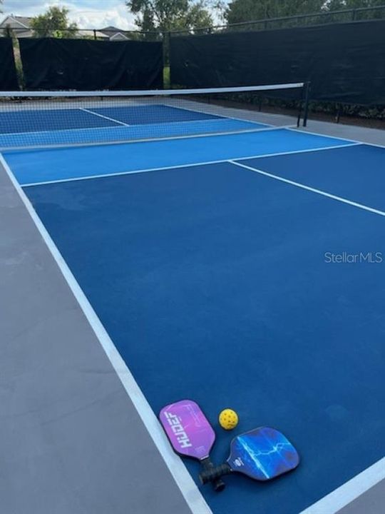 For Sale: $319,990 (4 beds, 2 baths, 2034 Square Feet)