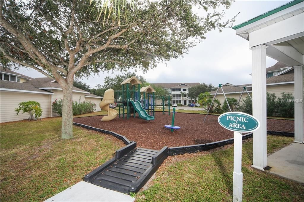 Active With Contract: $159,000 (1 beds, 1 baths, 794 Square Feet)