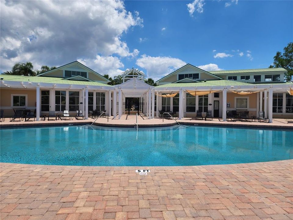 Active With Contract: $159,000 (1 beds, 1 baths, 794 Square Feet)