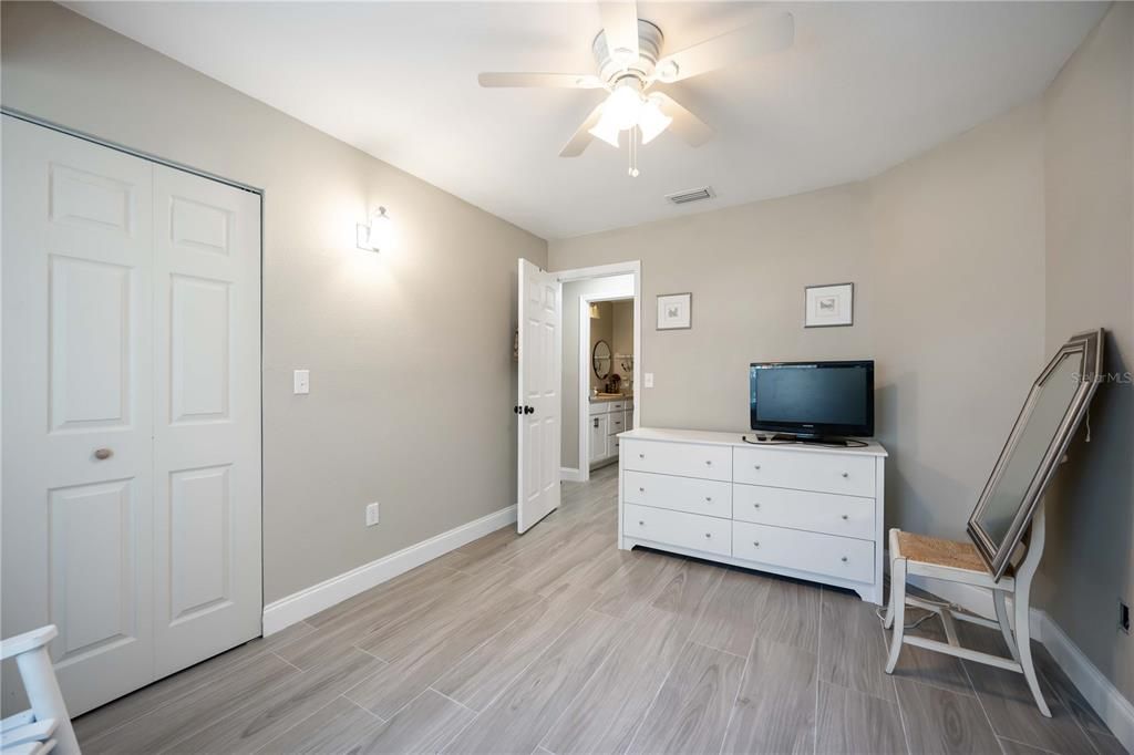 For Sale: $319,900 (3 beds, 2 baths, 1720 Square Feet)