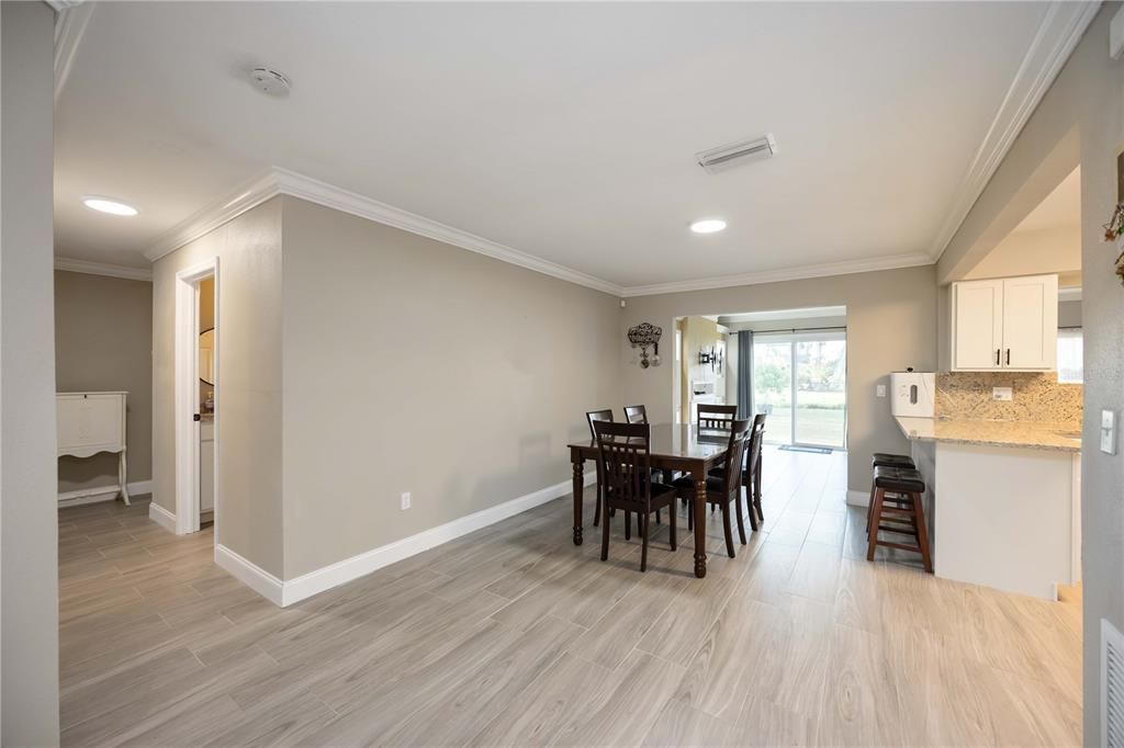 For Sale: $319,900 (3 beds, 2 baths, 1720 Square Feet)