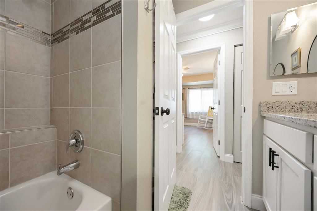 For Sale: $319,900 (3 beds, 2 baths, 1720 Square Feet)