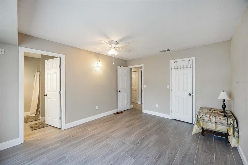 For Sale: $319,900 (3 beds, 2 baths, 1720 Square Feet)