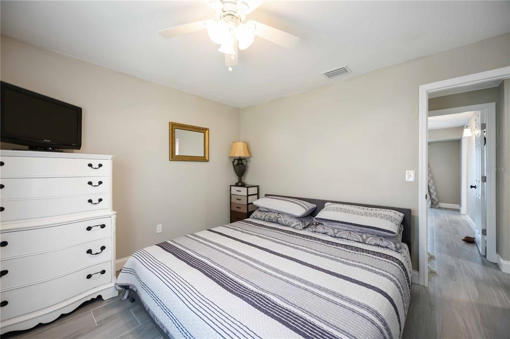 For Sale: $319,900 (3 beds, 2 baths, 1720 Square Feet)