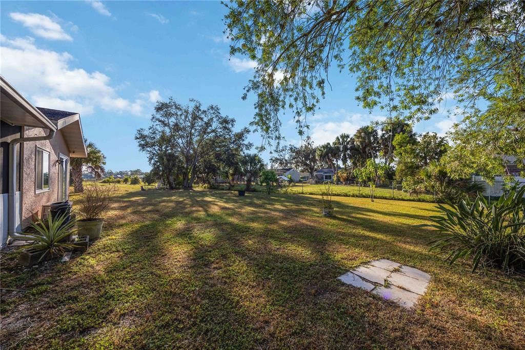 For Sale: $319,900 (3 beds, 2 baths, 1720 Square Feet)