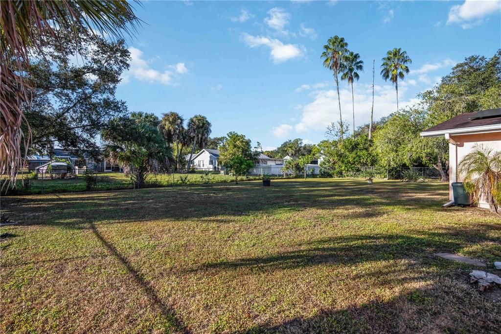 For Sale: $319,900 (3 beds, 2 baths, 1720 Square Feet)