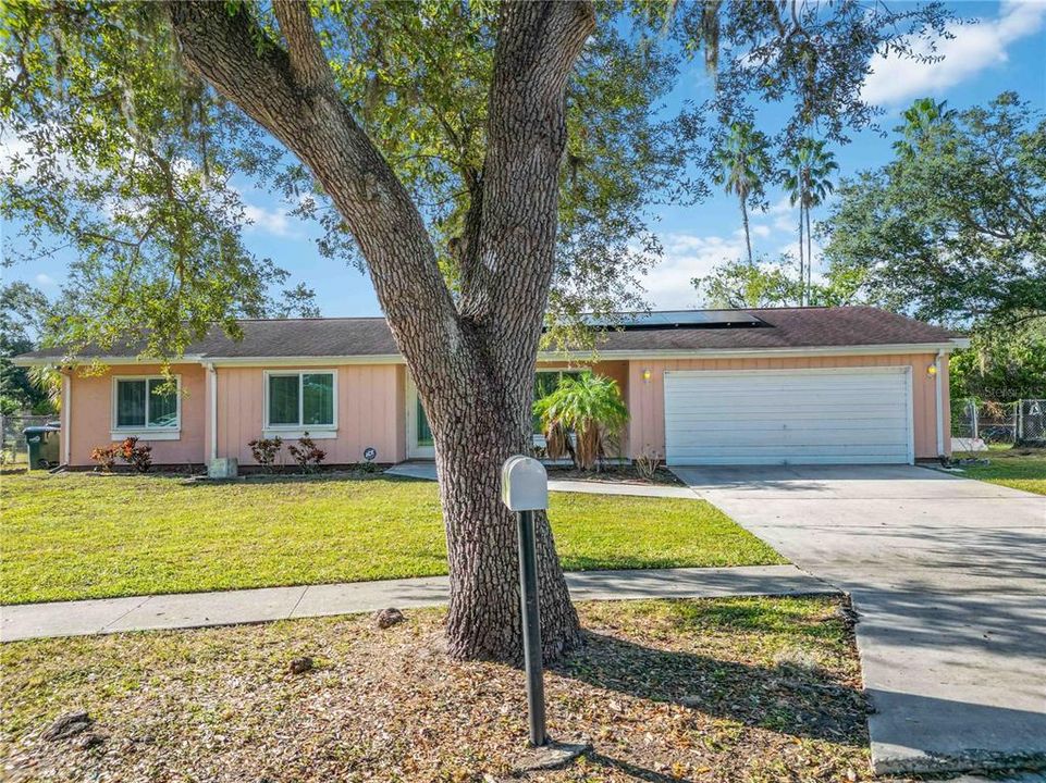 For Sale: $319,900 (3 beds, 2 baths, 1720 Square Feet)