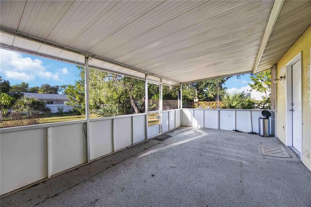 For Sale: $319,900 (3 beds, 2 baths, 1720 Square Feet)