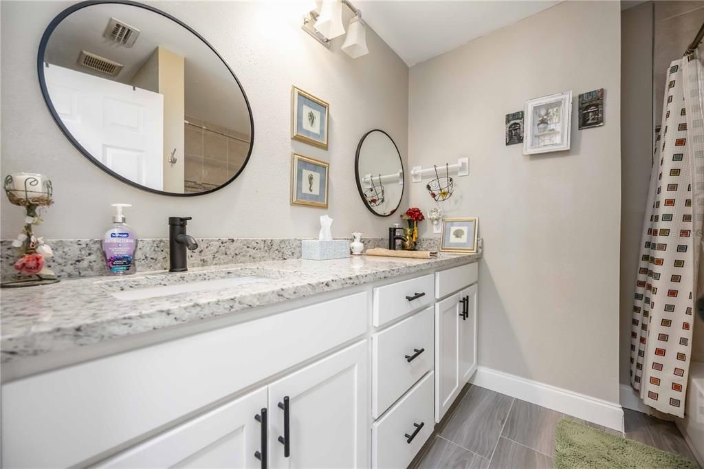 For Sale: $319,900 (3 beds, 2 baths, 1720 Square Feet)