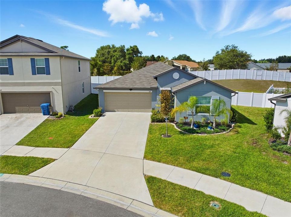 For Sale: $375,000 (4 beds, 2 baths, 1959 Square Feet)